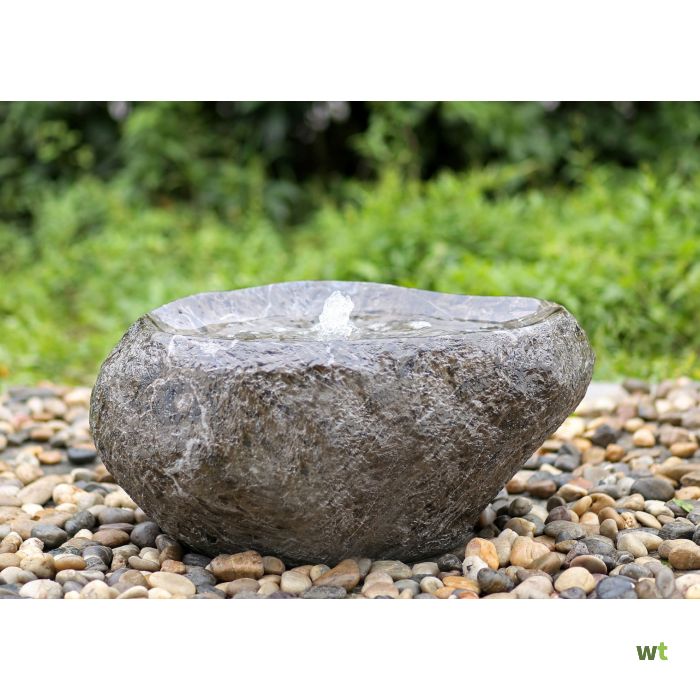 Waterornament steen met een waterbel plat